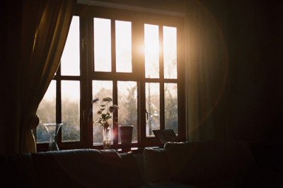 ​描写“接吻”的句子有哪些？(143句)