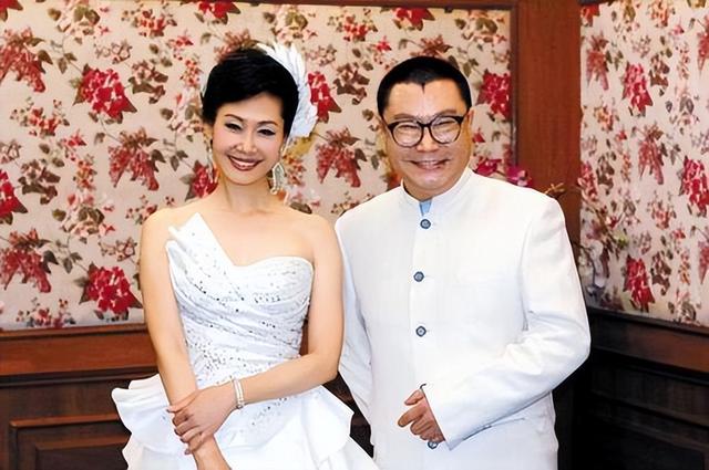 尹相杰以前结过婚吗（凭纤夫的爱红遍大江南北）(12)