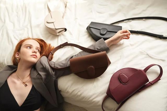 女明星必买的14种包（明星也背这么便宜的包）(5)