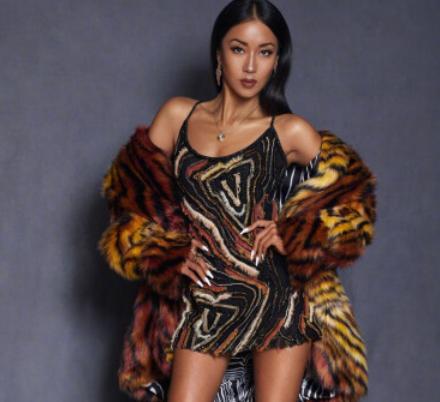 吉克隽逸家境（炫富卖惨哭穷）(9)