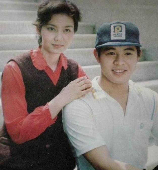 54岁李连杰四个女儿现状（李连杰四个女儿差距大）(6)