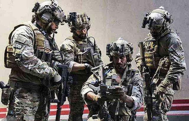 本拉登生前影像（本拉登的逃亡岁月）(13)