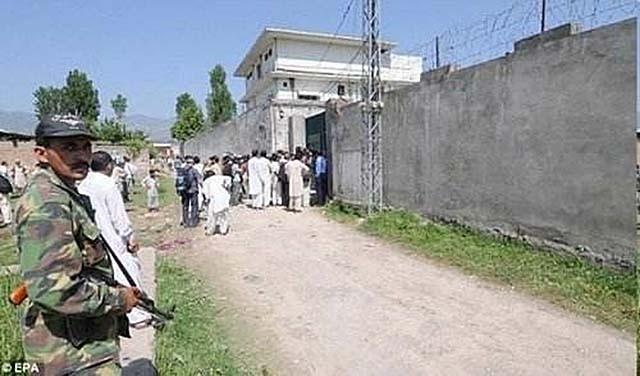 本拉登生前影像（本拉登的逃亡岁月）(2)