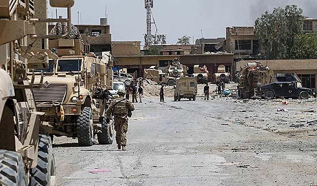 本拉登生前影像（本拉登的逃亡岁月）(19)