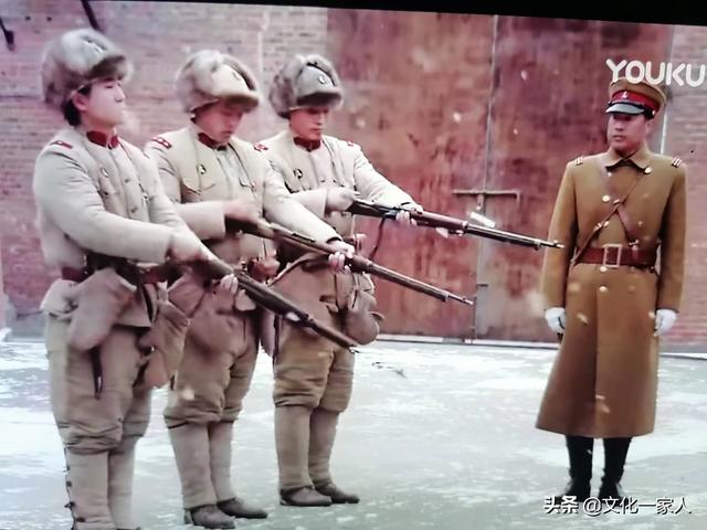 悬崖最后内鬼是谁（好人牺牲坏人平安）(12)