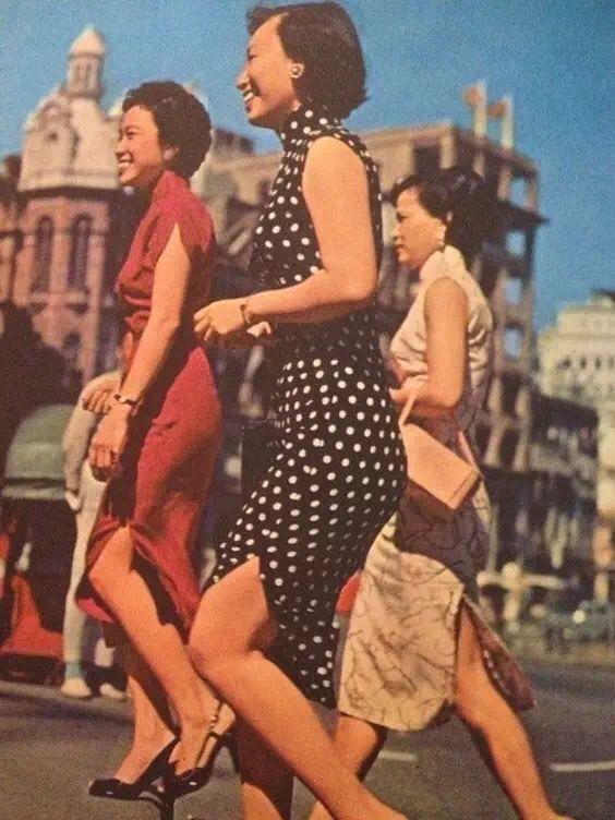 以前旗袍和现代旗袍的区别（上世纪20年代形成的旗袍）(25)