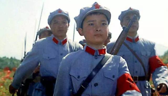 闪闪的红星里的潘冬子是谁的造型（当年出演闪闪的红星的小红星）(4)