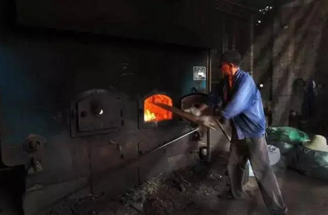 杨尚昆被关押时病危（杨尚昆被关押时病危）(12)