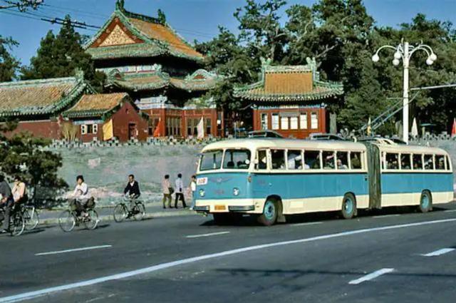 杨尚昆被关押时病危（杨尚昆被关押时病危）(14)