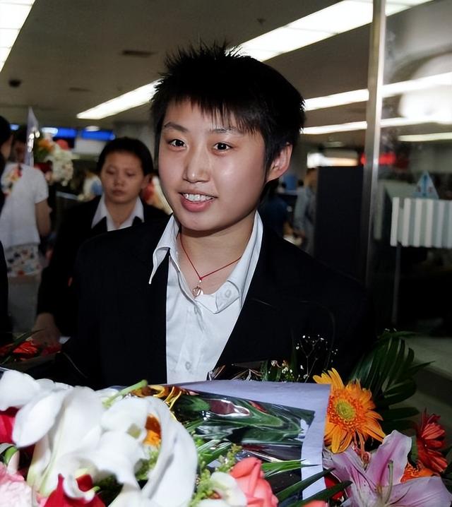 郭跃近况乒乓界 生活羡煞旁人假小子蜕变女神(10)