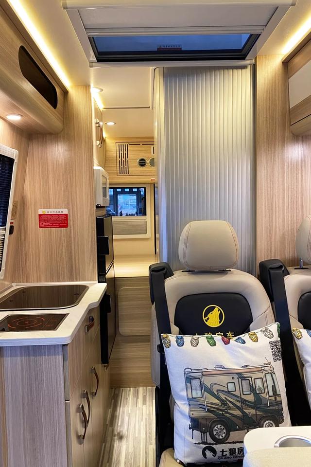 大通v80长轴高顶无中门b型房车（享受周末2人世界）(31)