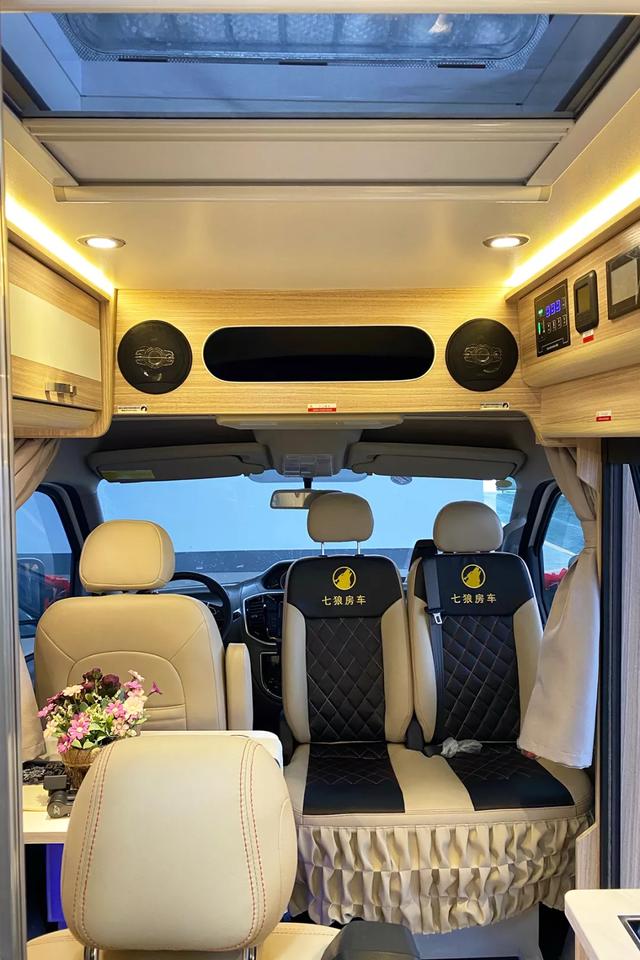 大通v80长轴高顶无中门b型房车（享受周末2人世界）(28)