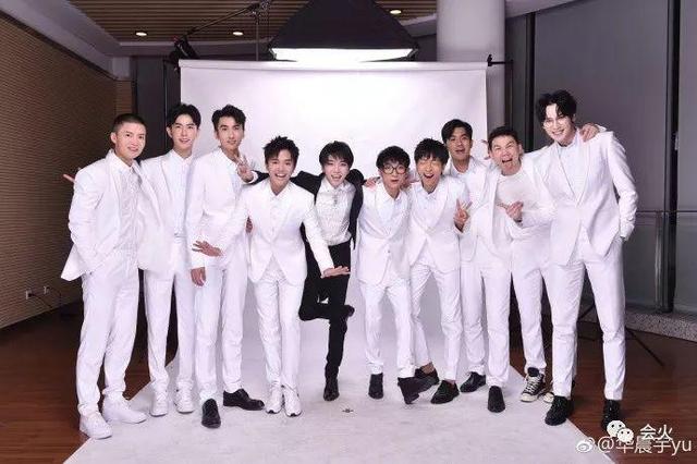 快男时期的华晨宇是如何夺冠的（13届快男时隔六年重聚）(2)