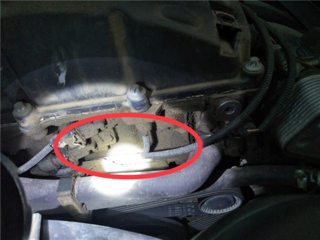 宝马z4的优势和劣势（拉风轿跑宝马Z4的七年之痒）(8)