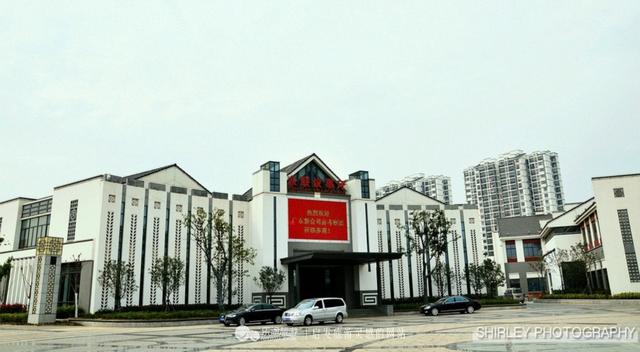 古村赋新韵美丽乡村展新颜（华西村边的永联村）(2)