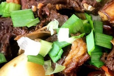 ​王刚羊排火锅的做法