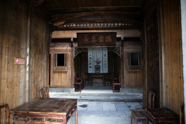 陶渊明采菊东篱下什么情感（陶渊明采菊东篱下）(4)