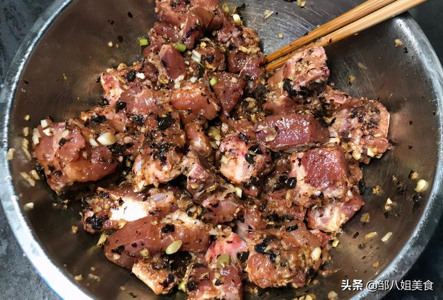 豆豉蒸排骨最正宗做法（豆豉蒸排骨这样做）(5)