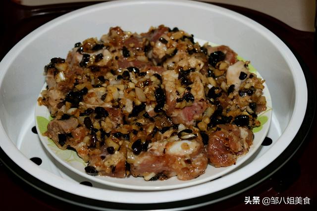 豆豉蒸排骨最正宗做法（豆豉蒸排骨这样做）(6)