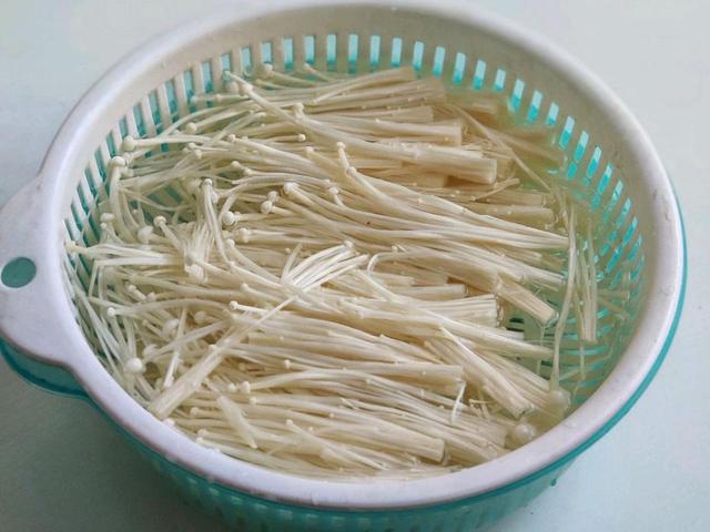 金针菇这样做超级好吃过瘾（凉爽开胃滋味好）(4)