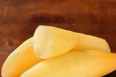 ​天山雪莲和雪莲果是同一种吗