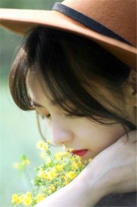 ​抖音个性签名女简短[24条] (抖音上很火的文艺短句)