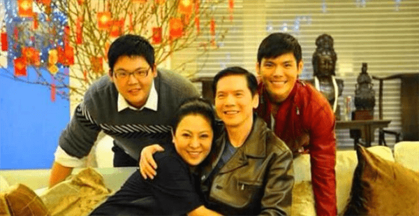 向佑是向太亲生的吗(向佑是丁佩所生)