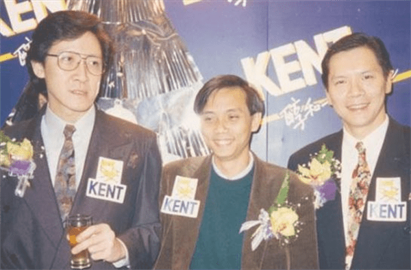 向佑是向太亲生的吗(向佑是丁佩所生)