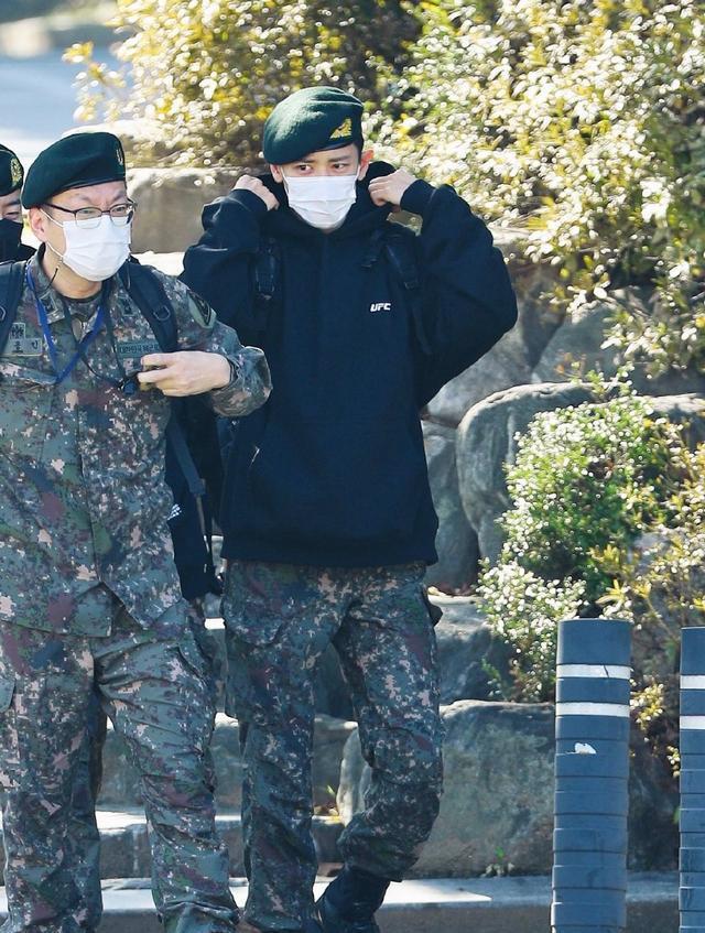 朴灿烈入伍时间和退伍时间表(朴灿烈为什么只入伍一年)