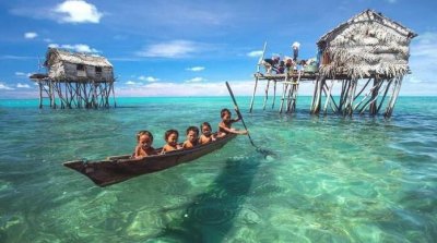 ​巴瑶族为什么不能上岸，没有国籍不被接纳(祖先被流放)