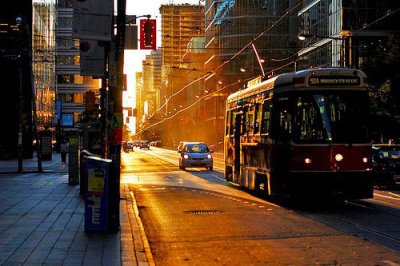 ​读书的名人名言高尔基36句