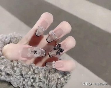 ​分享10款精致美甲款式，喜欢记得收藏哦