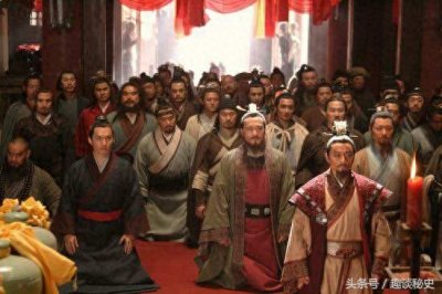 ​土匪中的“四梁八柱”，指的分别是什么？