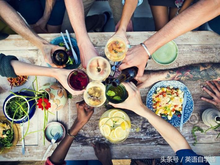 ​Dinner到底是午餐还是晚餐？如果是晚餐和supper有啥区别？