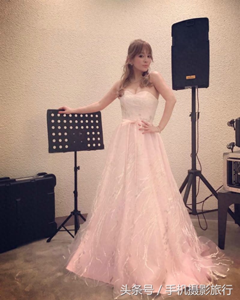 日本天后滨崎步自爆双耳失聪，只因歌手梦一直在坚持