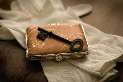 ​豆腐掉进灰堆里歇后语32句