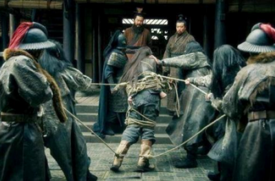 ​吕布是谁杀死(吕布是怎么死的？其实，他是被刘备给害死的)