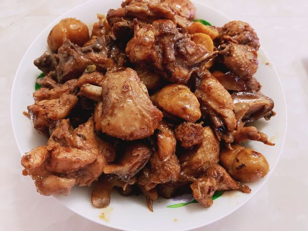 ​板栗和什么炖鸡最好？和它一起，营养美味又下饭，快试试！