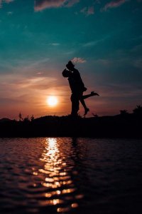 ​人生格言励志短句[36条] (关于人生道路的名人名言)