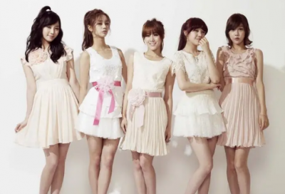 ​玄幻霸气的诗 玄幻小说霸气的7字诗句(精选32句)