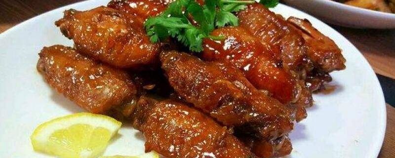 ​鸡翅中的脂肪含量多吗 鸡翅中的脂肪含量多吗为什么