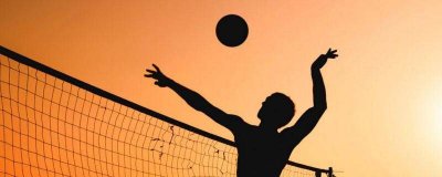 ​排球怎么跳起来发球 排球发球起跳