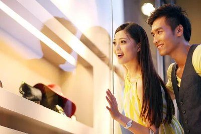 ​损友祝福文案（祝福朋友幸福的文案，快来收藏吧）