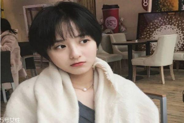 什么脸型不适合剪短发 哪些人不适合剪短发 什么脸型不适合剪短发 哪些人不适合剪短发