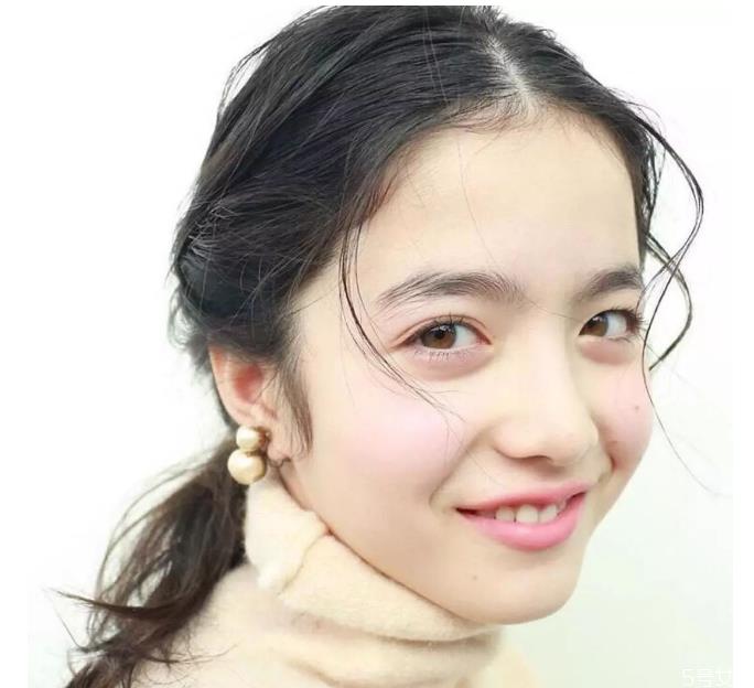 日系妆容要点 日系妆欧美妆对比 日系妆容要点 日系妆欧美妆对比