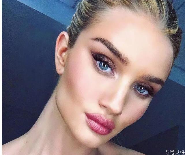 日系妆容要点 日系妆欧美妆对比 日系妆容要点 日系妆欧美妆对比