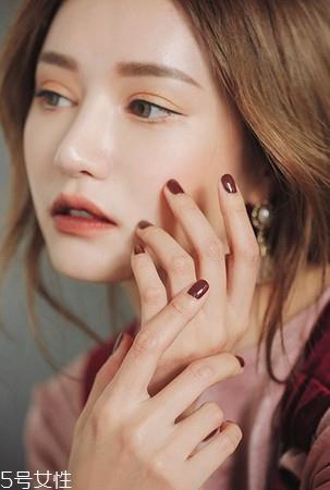 枫叶红指甲油是什么气质 枫叶红指甲油哪些牌子有