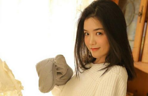 约会时候怎么逗女孩子三