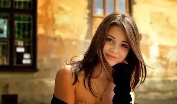 很多乌克兰美女在中国工作,为何她们都不太爱出门接受不了这点