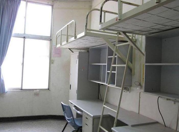 高校学生宿舍：清华、北大、</p></div><tt date-time=
